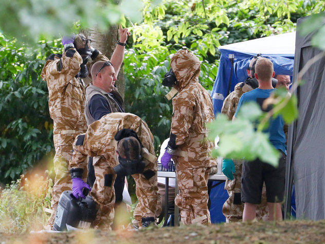 Следы "Новичка" ищут в туалетах