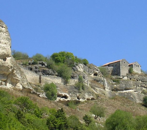 .Древний пещерный город Чуфут-Кале