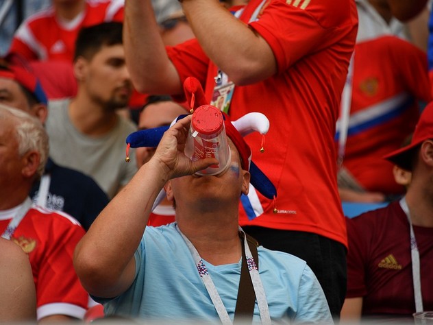 В Екатеринбурге уругвайский болельщик потерялся после угощения самогоном