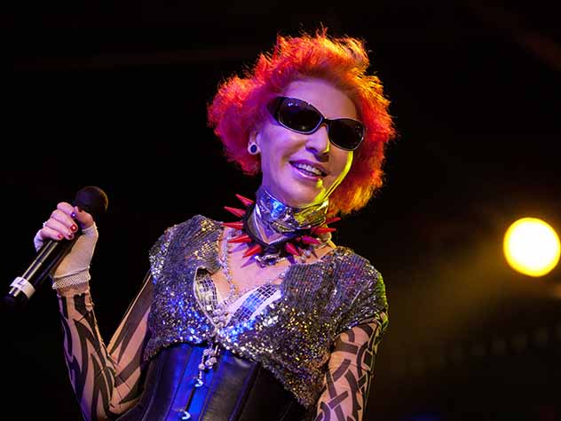 Интимные фото Агузаровой в поддержку сборной России