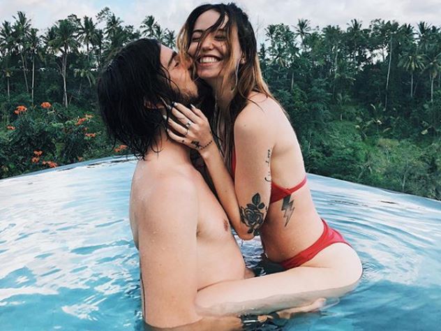 Певицу Надю Дорофееву заподозрили в беременности