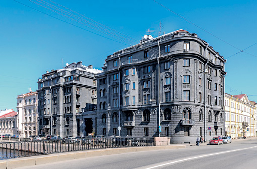 В легендарном доме на Крюковом канале, где обитали экс-супруги, до революции часто бывал Фёдор Шаляпин