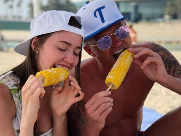 Дмитрий Тарасов и Анастасия Костенко стали родителями