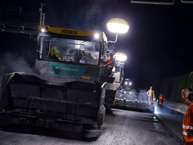 Австралийскую дорогу, отремонтированную неделю назад. пришлось чинить заново.