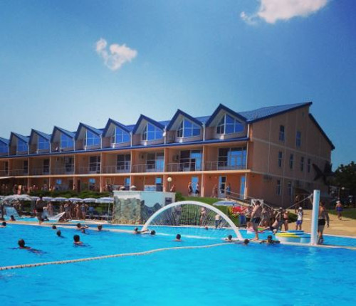 Популярный аквапарк «Золотая бухта»