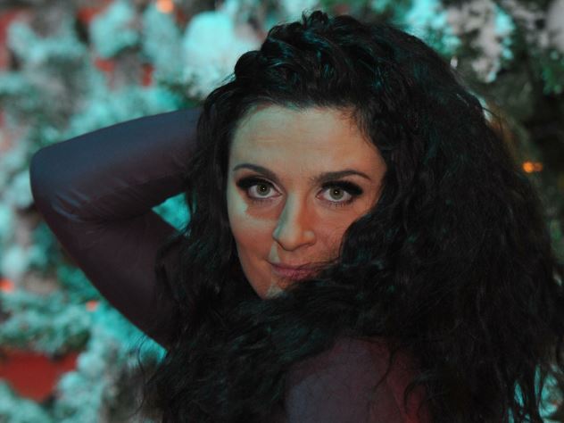 Елена Ваенга показала поклонникам то, что женщина обычно не показывает на публике