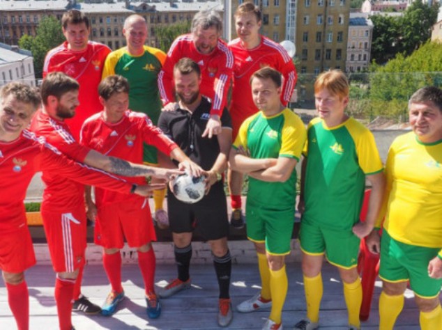 Редакторы сразились с болельщиками ЧМ