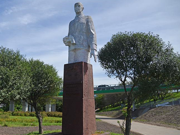 Польша сносит память о советских солдатах