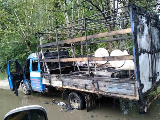 Приехавшим пожарным работы почти не осталось.