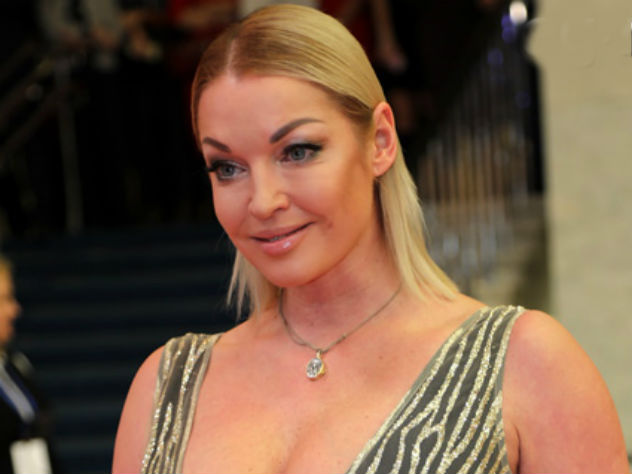 Пластический хирург прокомментировал внешность балерины