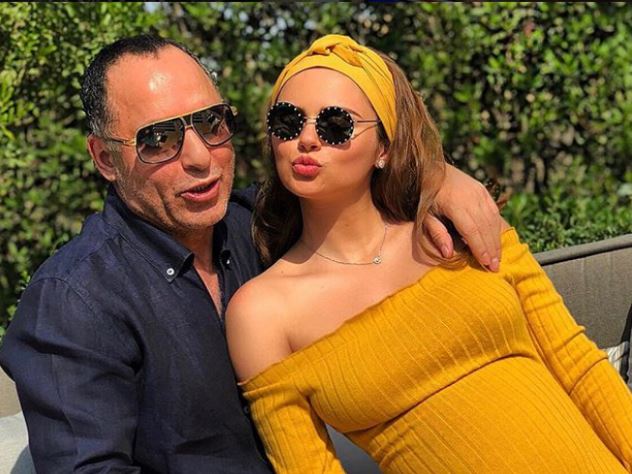 У Ксении Дели и Осамы аль-Шарифа родилась дочь