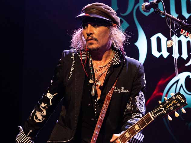 Депп подписал мировую со своими финансистами