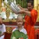 Подростки в Таиланде стали монахами