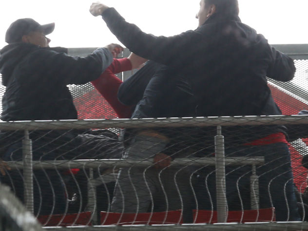 Футбольные фанаты подрались в Одессе