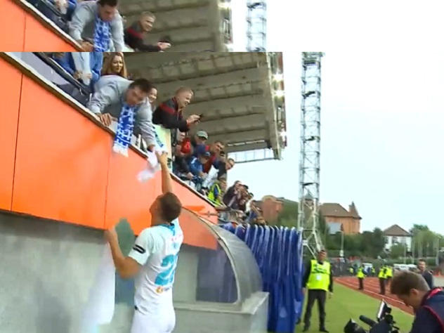 Артем Дзюба в трусах