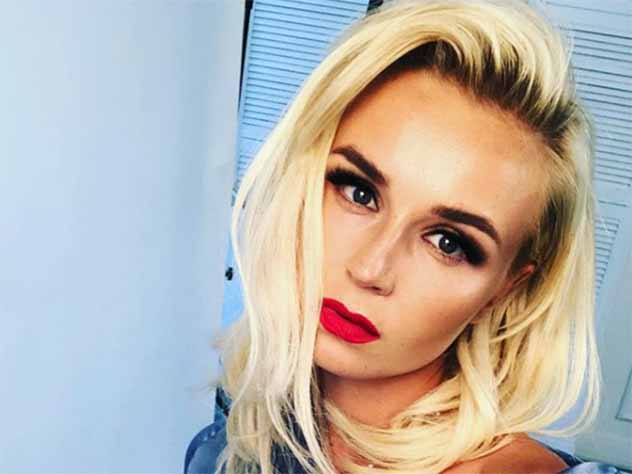 Полина Гагарина выругалась в студии при записи песни