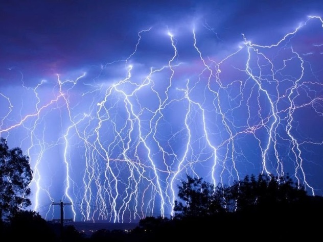 Гроза помешала концерту Gorillaz