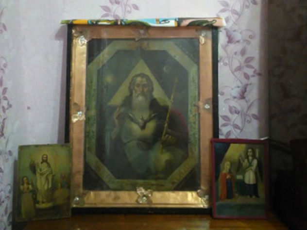 В Ростове продают икону Господа Саваофа