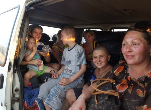 Эвакуация беженцев из зоны боевых действий на Донбассе, 2014 год