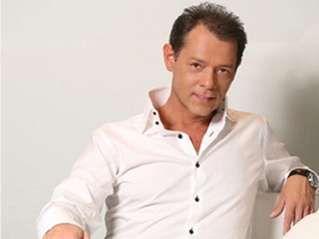 Экс-супруга Казаченко рассказала о проблемах с фанатками певца