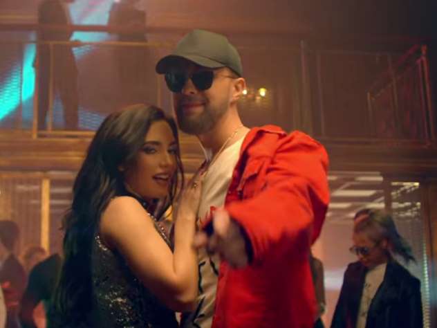 Фото Крида с Серябкиной и ребенком