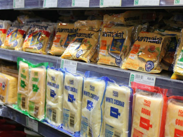 В правительстве предлагают выставлять настоящую молочную продукцию в магазинах на отдельной полке