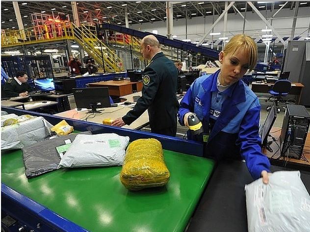 Почта десять дней не могла доставить посылку Дмитрию Хоронько