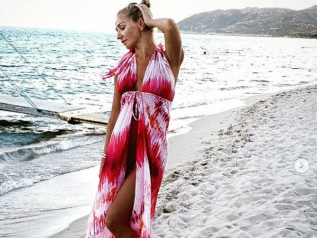 Поклонники обсуждают новый снимок Татьяны Навки