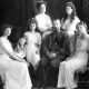 Николай II с женой, сыном и дочерьми
