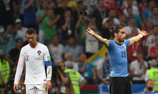 Роналду едва не плачет после проигрыша Уругваю