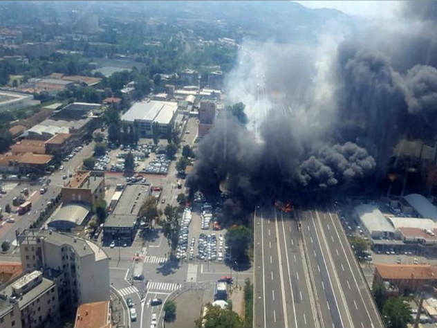 взрыв на дороге в Италии