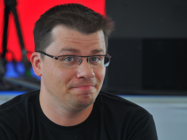 Харламов столкнулся с необычным памятником