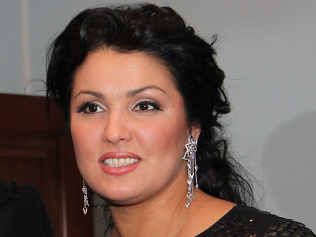 Анна Нетребко купила туфли для танго