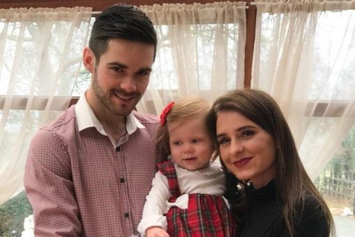Софи с мужем и дочкой