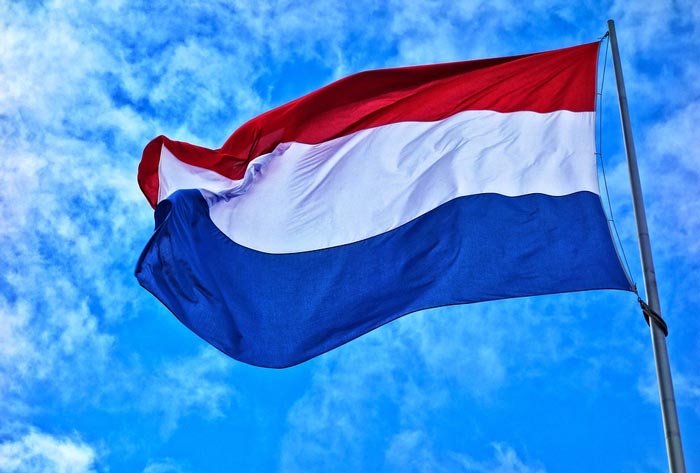 Государственный флаг Нидерландов. Источник pixabay.com