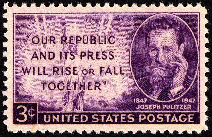 Почтовая марка, выпушенная в США к 100-летию со дня рождения Джозефа Пулитцера. Источник wikipedia.org