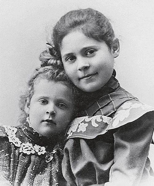 Сестры Лили и Эльза Казан. Фото 1900 года. Источник: wikimedia.org