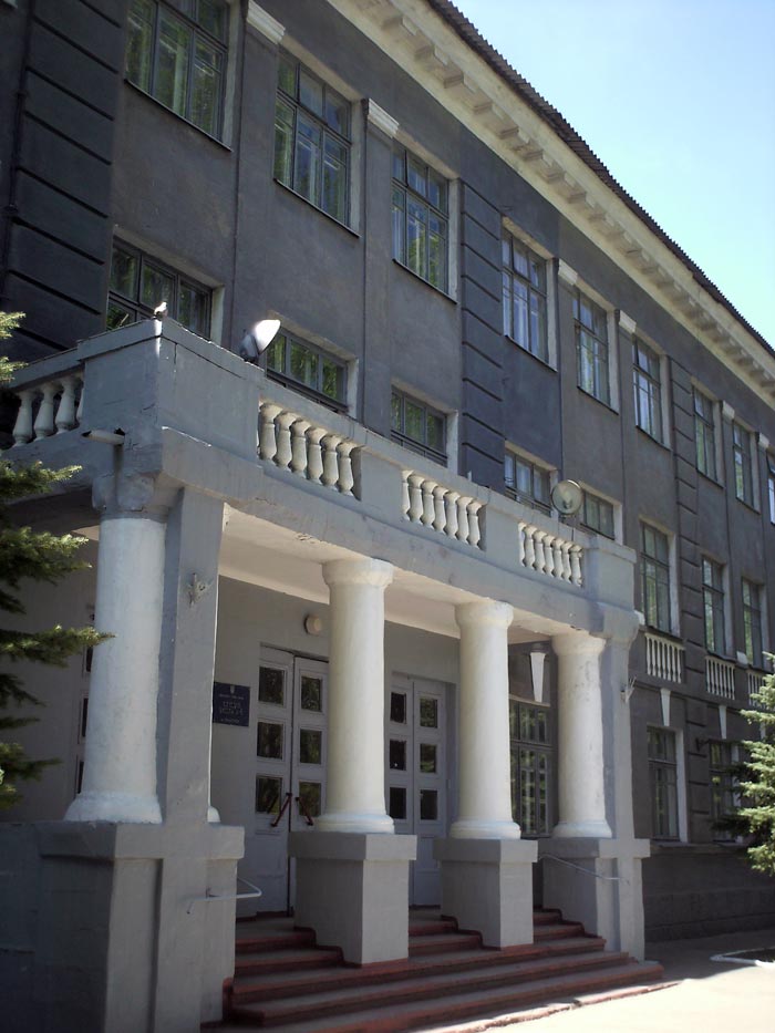 Школа №6 г. Краматорска, где учился Иосиф Кобзон. Источник: wikipedia.org. Автор: Артемка