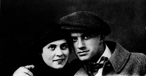 Лиля Брик и Владимир Маяковский. Фото 1915 года. Источник: wikimedia.org