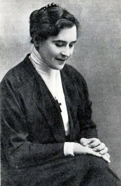 Ольга Леонардовна Книппер-Чехова в 1901 г. В роли Маши («Три сестры» А.П. Чехова) 