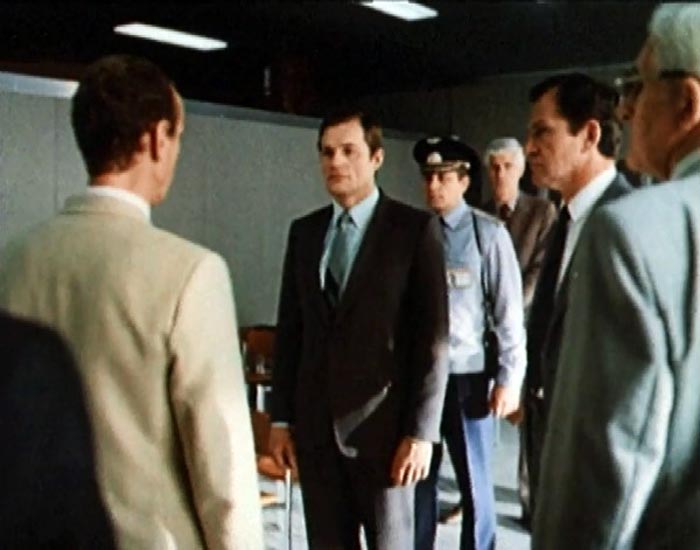 Кадр из фильма «Рейс 222», 1985 г.