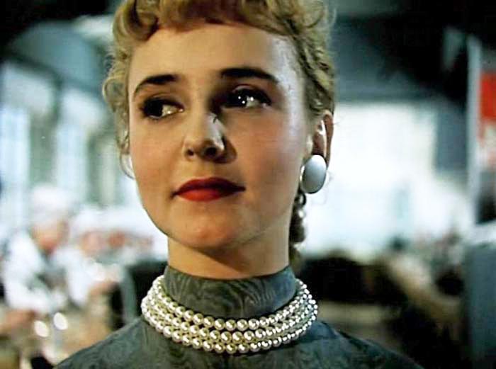 Людмила Крылова в фильм «Сверстницы», 1959 г.