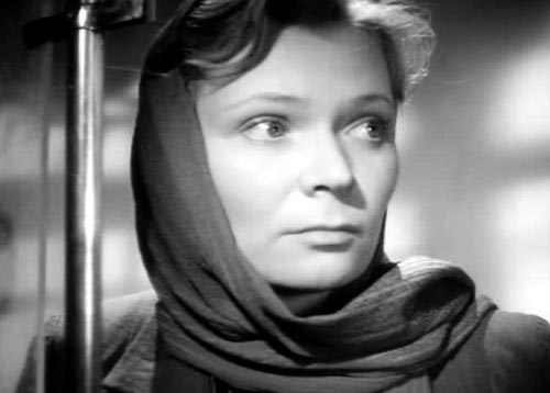 Нина Меньшикова в фильме «Баллада о солдате»