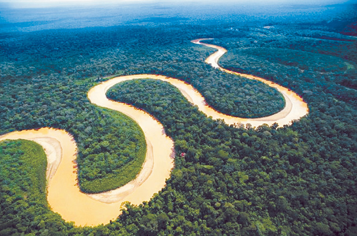 Длина Амазонки - около 7000 км