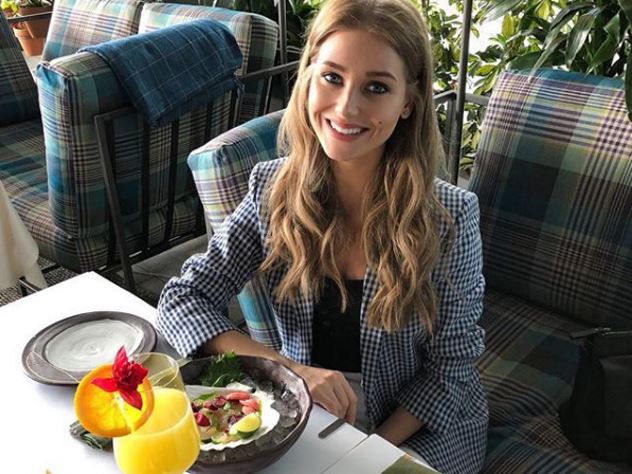 Кристина Асмус попросила поклонников спасти ее