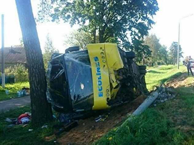 В Белоруссии перевернулся автобус с россиянами