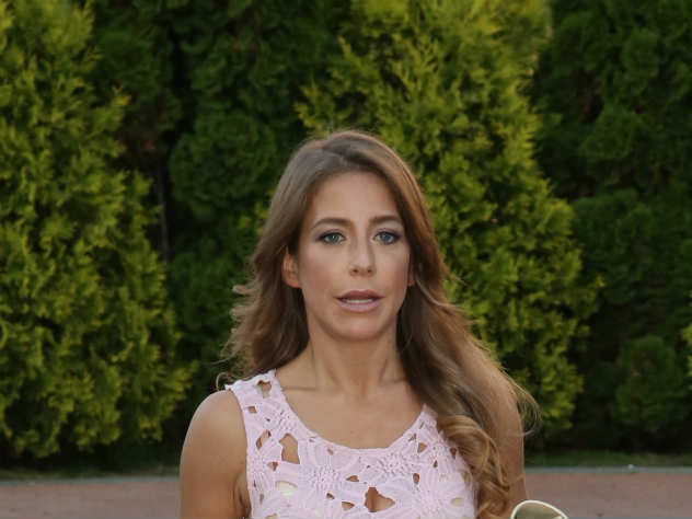 Юлия Барановская сделала фото со змеей