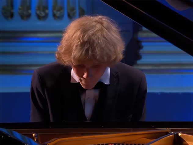 Владимир Путин поздравил Ивана Бессонова телеграммой