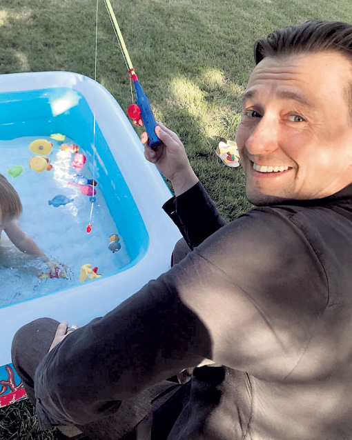 Все свободное время Сергей занимается с Машей