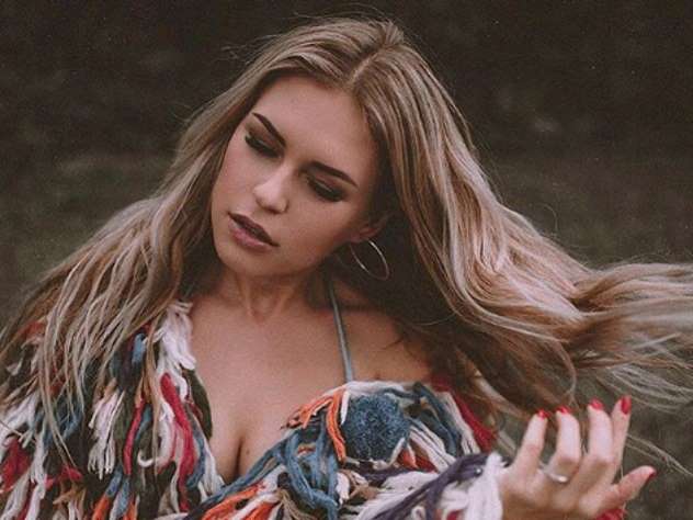 Дакота высказалась о любовнице Соколовского